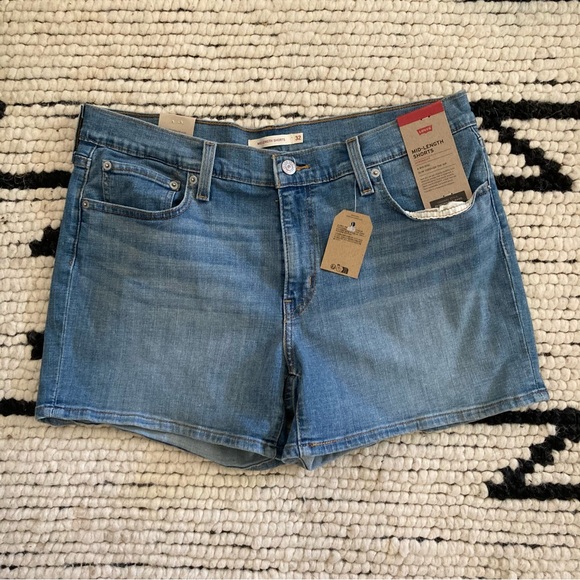 Levi Mid-Length Shorts - Picture 3 of 5